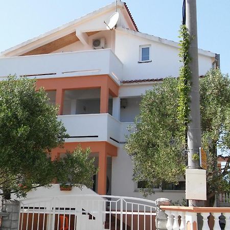 بيبينيا Apartments Mira المظهر الخارجي الصورة