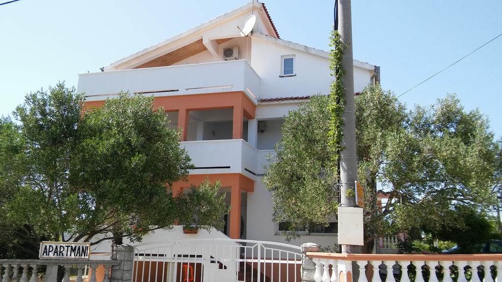 بيبينيا Apartments Mira المظهر الخارجي الصورة